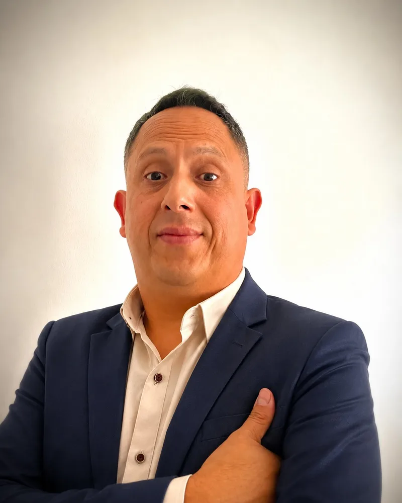 Michael Jhon B. - Especialista Tributario